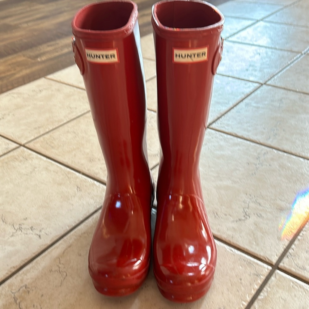 Woman’s Original Hunter Tall Red Gloss Rain Boots